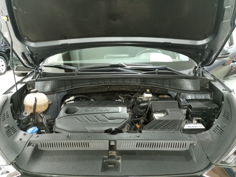 Car image 10