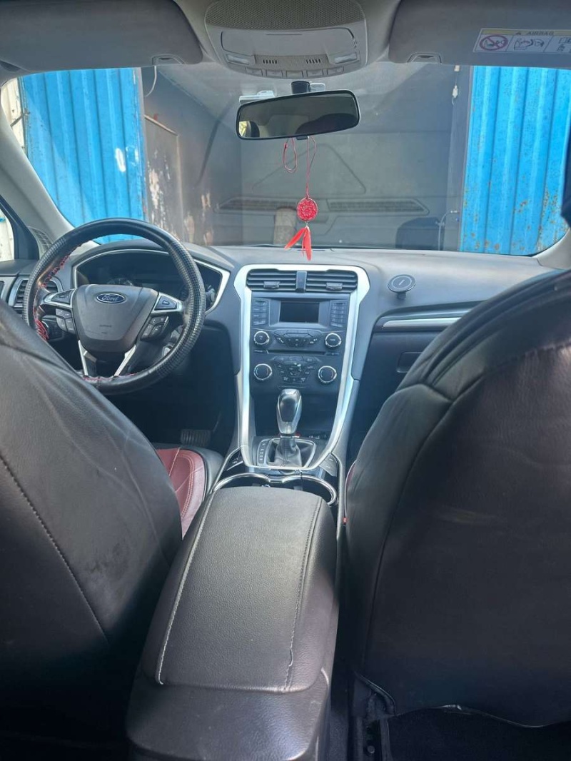 Car image 7