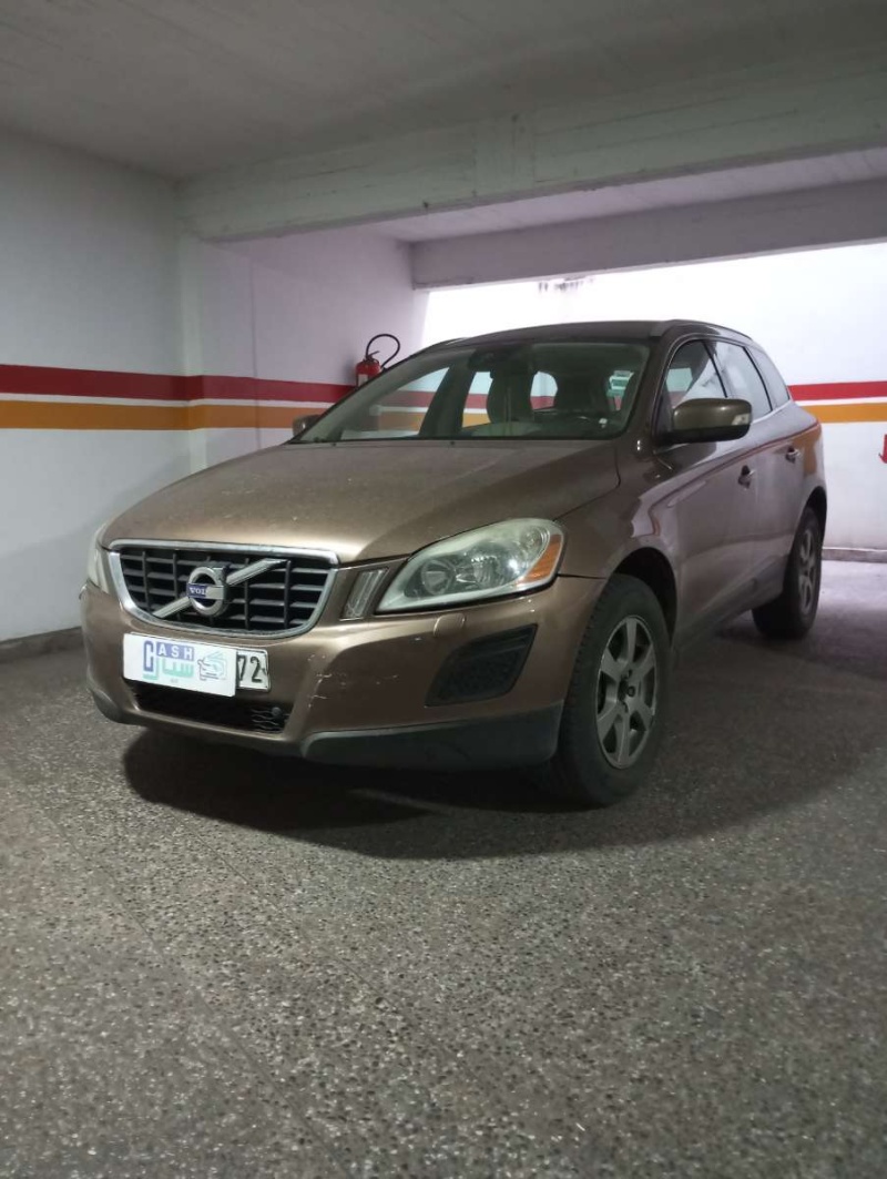 Main car image