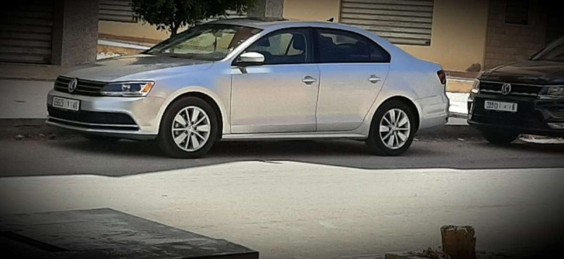 Main car image
