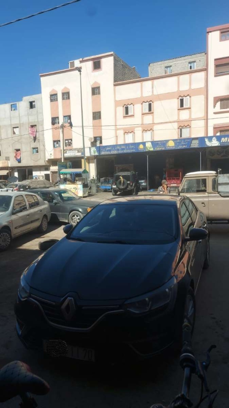 RENAULT MEGANE SEDAN