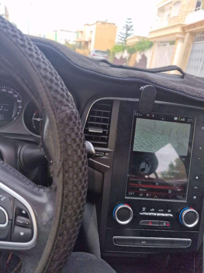 RENAULT MEGANE SEDAN