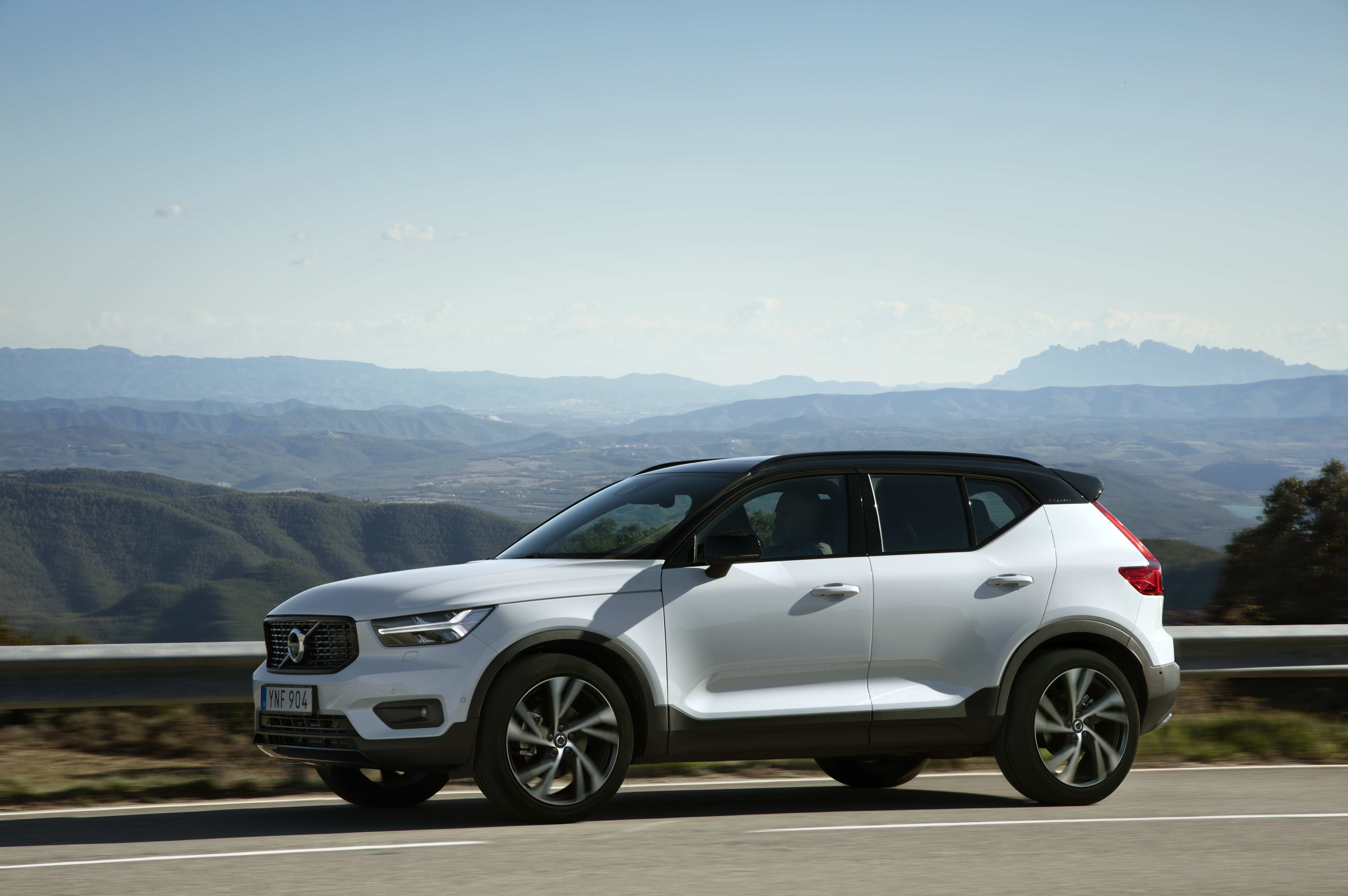 VOLVO XC40 Recharge